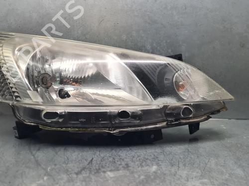 right-headlight-nissan-nv200-van-2010-37417030 main image