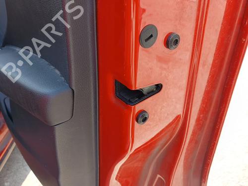 front-right-lock-audi-q2-gab-gag-2016-38233621 main image