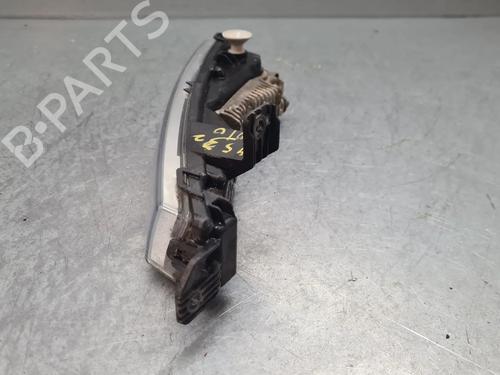 Right daytime light LAND ROVER DISCOVERY V (L462) 2.0 Sd4 4x4 | BP38237973C103 - Image 2