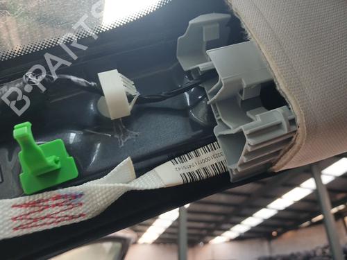 right-curtain-airbag-renault-megane-iv-hatchback-b9amn_-2015-38340809 main image