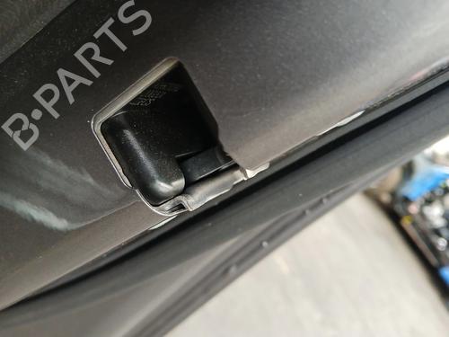 front-right-lock-mercedes-benz-cla-shooting-brake-x118-2019-38567351 main image