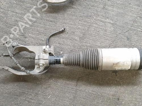 left-front-shock-absorber-land-rover-discovery-v-l462-2016-36890186 main image
