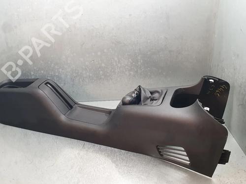 Used Armrest / Center console Armrest / Center console 38600330 38600330