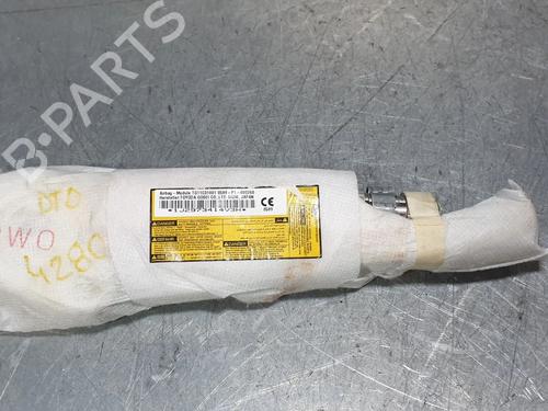 right-seat-airbag-toyota-auris-estate-_e18_-2013-2014-2015-2016-2017-2018-31621398 main image