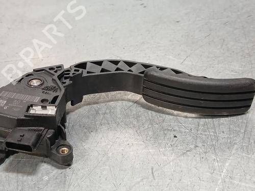 pedal-renault-trafic-iii-van-fg_-2014-33237003 main image