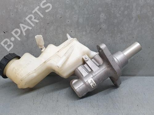 Used Brake master cylinder Brake master cylinder TOYOTA YARIS (_P13_) 1.0 (KSP130_, KSP130) (69 hp) 8225919 8225919