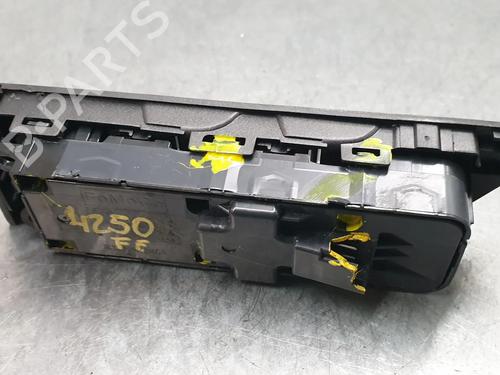 Left front window switch LAND ROVER RANGE ROVER EVOQUE (L538) 2.0 D 4x4 | BP31023854I27 - Image 2