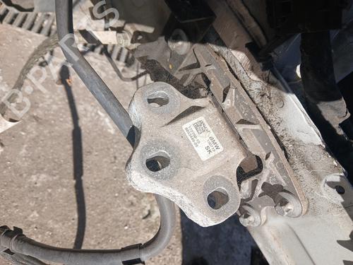 Used Gearbox mount Gearbox mount 39467722 39467722