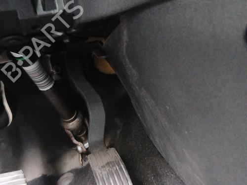 Pedal Pedal PEUGEOT 208 I (CA_, CC_) 1.0 VTi (68 hp) 39558608 39558608