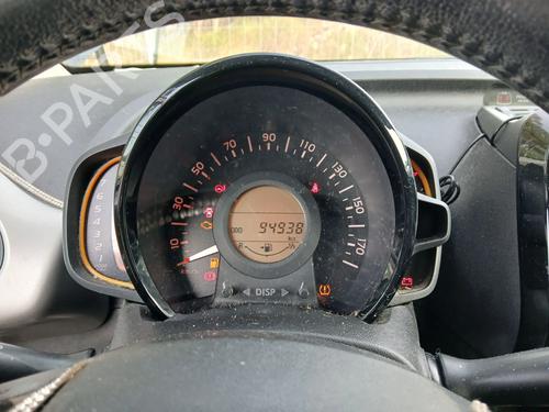 Used Instrument cluster Instrument cluster 39566661 39566661