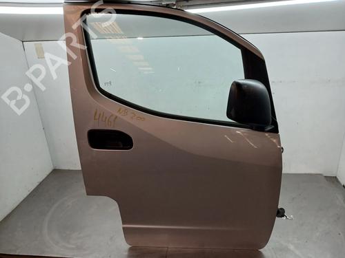 right-front-door-nissan-nv200-evalia-bus-2010-34692806 main image