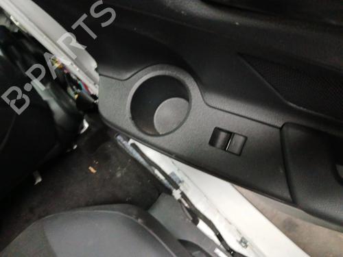 Used Right rear window switch Right rear window switch TOYOTA C-HR (_X2_, _H2_) PHEV (MAXH21) (223 hp) 39566705 39566705