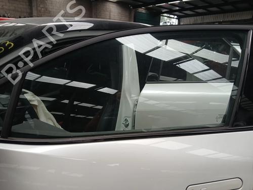 front-left-door-window-toyota-c-hr-_x2_-_h2_-2023-39566700 main image