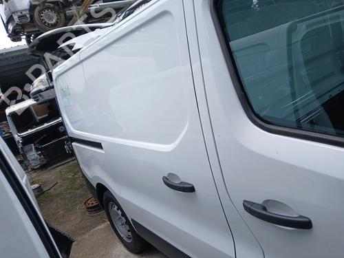 hjre-side-skydedr-renault-trafic-iii-van-fg_-2014-39617186 main image