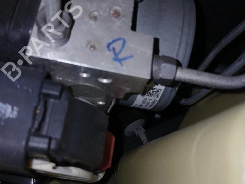 Used ABS pump ABS pump RENAULT MEGANE IV Hatchback (B9A/M/N_) 1.5 Blue dCi 115 (B9A6) (116 hp) 39696410 39696410