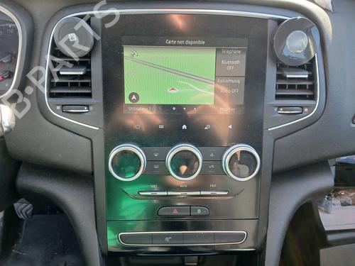 Used Radio Radio RENAULT MEGANE IV Hatchback (B9A/M/N_) 1.5 Blue dCi 115 (B9A6) (116 hp) 39715303 39715303
