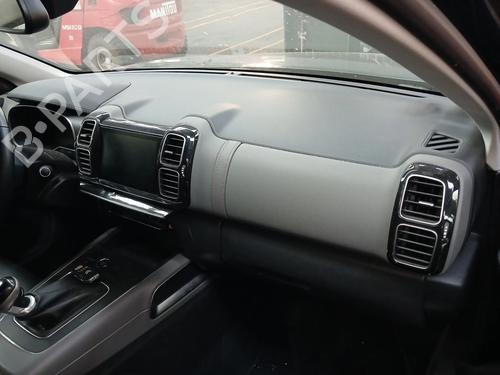 dashboard-citroen-c5-aircross-a_-2018-39715318 main image