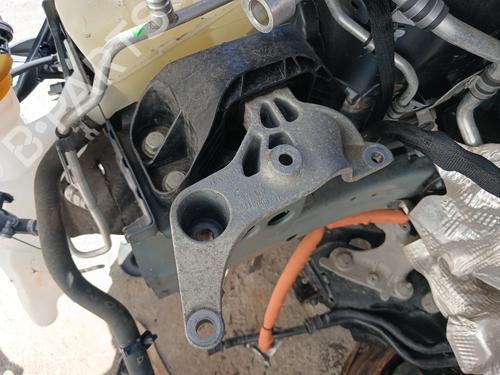 Used Engine mount Engine mount RENAULT MEGANE IV Grandtour (K9A/M/N_) E-TECH 160 (K9NH) (158 hp) 39748838 39748838