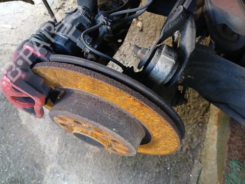 Used Right rear steering knuckle Right rear steering knuckle MERCEDES-BENZ A-CLASS (W176) A 250 (176.044) (211 hp) 39952155 39952155