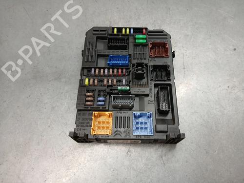 Used Fuse box Fuse box CITROËN C3 III (SX) 1.2 PureTech 82 (83 hp) 39952171 39952171