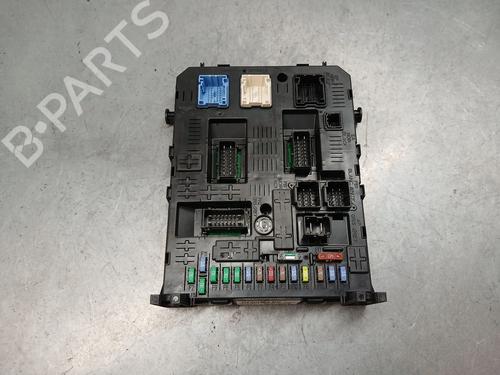 Used Fuse box Fuse box PEUGEOT 3008 I MPV (0U_) 1.6 BlueHDi 120 (120 hp) 39952179 39952179
