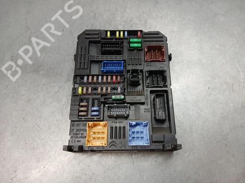 Used Fuse box Fuse box CITROËN C3 III (SX) 1.2 VTi 82 (82 hp) 39959786 39959786