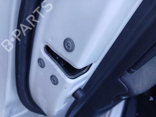 front-left-lock-toyota-corolla-estate-_e21_-2019-39959852 main image