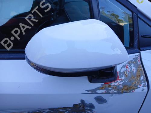 right-mirror-toyota-corolla-estate-_e21_-2019-39959867 main image