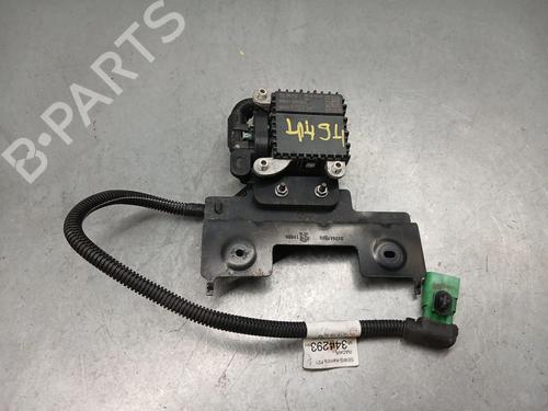 Used Electronic sensor Electronic sensor PEUGEOT 208 II (UB_, UP_, UW_, UJ_) 1.2 PureTech 100 (101 hp) 39986256 39986256
