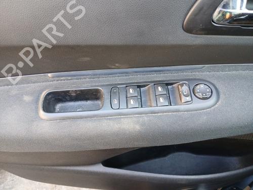 Used Left front window switch Left front window switch PEUGEOT 5008 (0U_, 0E_) 1.6 BlueHDi 120 (120 hp) 40007649 40007649