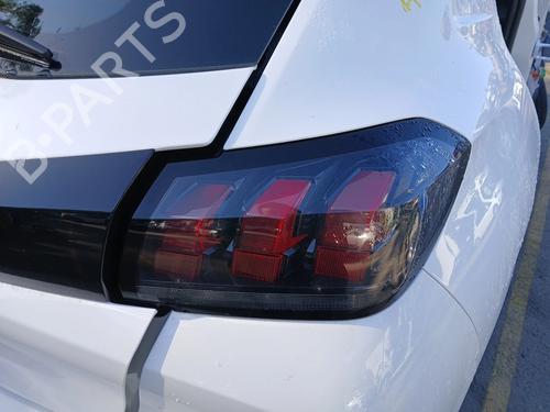 Used Right taillight Right taillight PEUGEOT 208 II (UB_, UP_, UW_, UJ_) 1.2 PureTech 75 (75 hp) 40187484 40187484