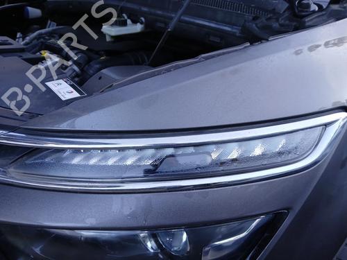 left-daytime-light-citroen-c4-picasso-ii-2013-40281027 main image