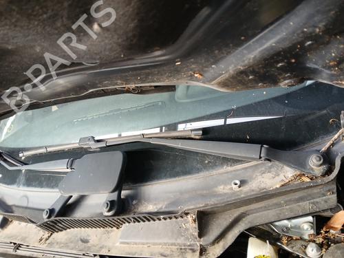 front-windshield-wiper-arm-bmw-2-active-tourer-f45-2013-2014-2015-2016-2017-2018-2019-2020-2021-40282172 main image