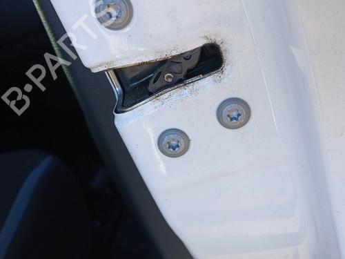 front-right-lock-toyota-aygo-x-_b7_-2022-40297366 main image
