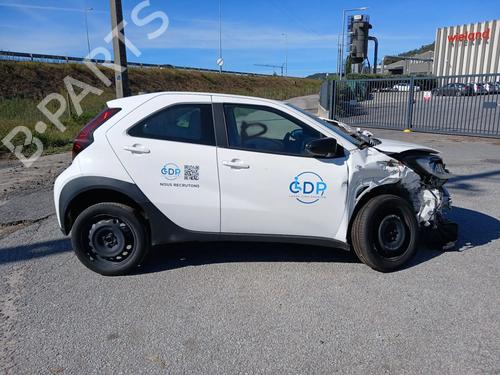 front-right-window-mechanism-toyota-aygo-x-_b7_-2022-40297381 main image