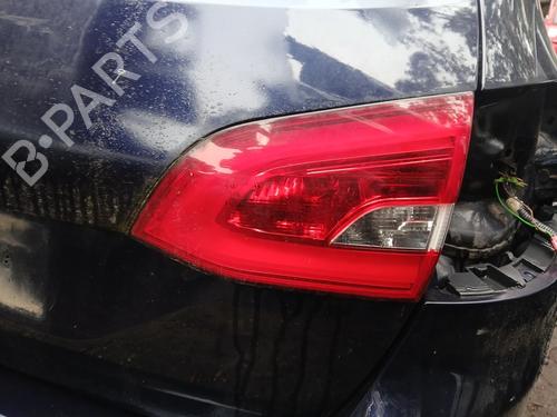 Used Right tailgate light Right tailgate light PEUGEOT 308 SW II (LC_, LJ_, LR_, LX_, L4_) 1.5 BlueHDi 130 (131 hp) 40466487 40466487
