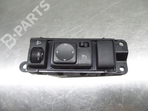 Used Switch NISSAN JUKE (F15) 1.2 DIG-T (115 hp) 5286944