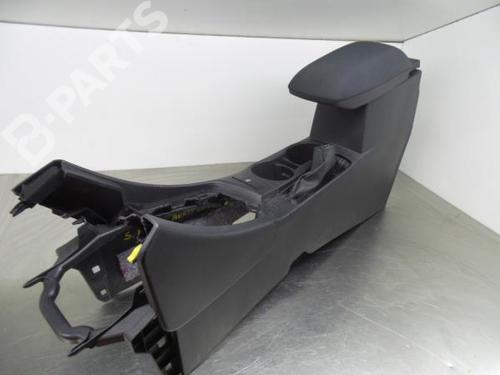 Armrest / Center console TOYOTA AURIS (_E18_) 1.4 D-4D (NDE180_) (90 hp) 5891002160