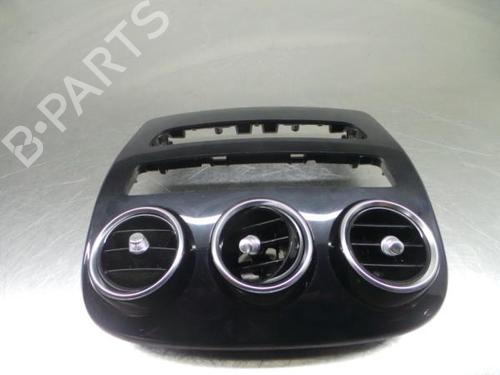 Used Air vent MERCEDES-BENZ C-CLASS (W205) C 220 BlueTEC / d (205.002, 205.004) (170 hp) 14439023