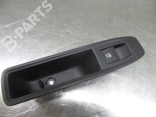 left-rear-window-switch-renault-captur-ii-hf_-tce-100-hfmt-254218388r-3os1014514406-2020-6814216 main image