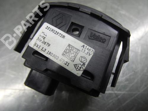 Switch RENAULT MEGANE IV Grandtour (K9A/M/N_) 1.6 TCe 205 | BP6949775I30