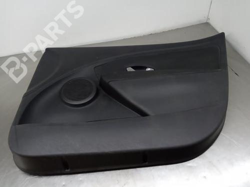 Forra da porta frente direita RENAULT MEGANE III Hatchback (BZ0/1_, B3_) 1.6 16V (111 hp) 156042781