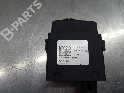 Switch NISSAN JUKE (F15) 1.6 DIG-T 4x4 | BP8210176I30