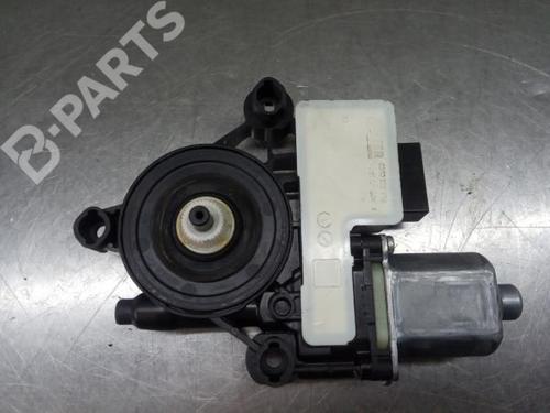 Alzavetro posteriore destra SEAT ARONA (KJ7, KJP) 1.6 TDI (95 hp) 5Q0959812D