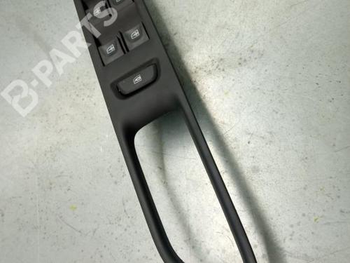 left-front-window-switch-renault-captur-i-j5_-h5_-12-tce-120-254113300r-254118722r-2013-11143292 main image