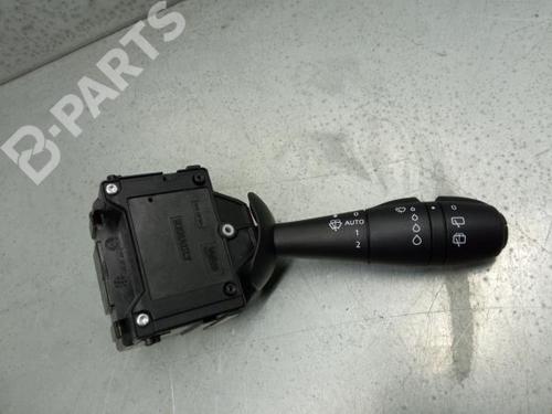switch-renault-captur-i-j5_-h5_-12-tce-120-255679150r-e11475283-2013-11143297 main image