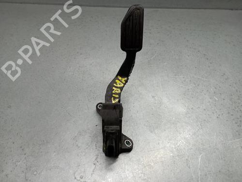 Used Pedal TOYOTA YARIS (_P13_) 1.3 (NSP130_, NSP130) (99 hp) 13881933