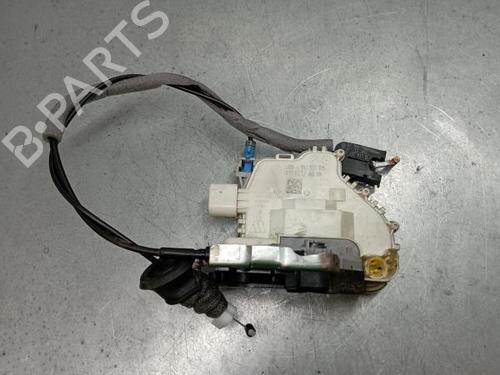 Vergrendeling links voor AUDI A3 Sportback (8VA, 8VF) 2.0 TDI (150 hp) 8X1837015