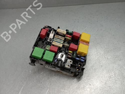 Zekeringkast PEUGEOT 208 I (CA_, CC_) 1.2 VTI 82 (82 hp) 15527173