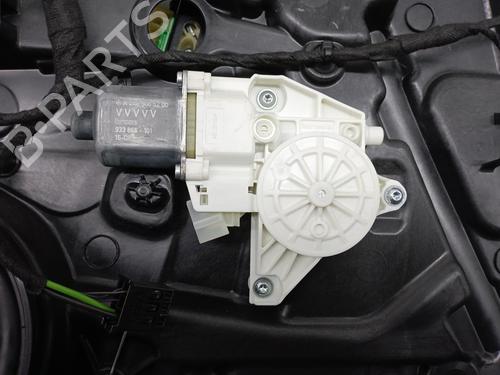 Front right window mechanism MERCEDES-BENZ GLA-CLASS (X156) GLA 180 CDI / d (156.912) | BP15902425C23 